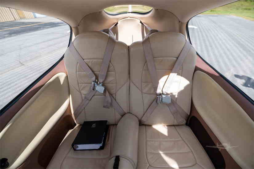 Cirrus SR-22 cabine