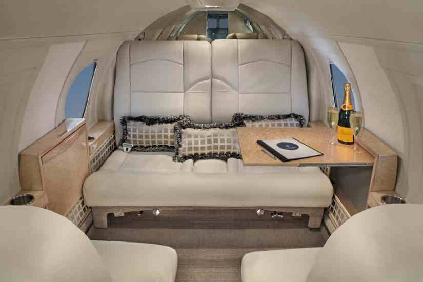 Dassault Falcon 10 cabine