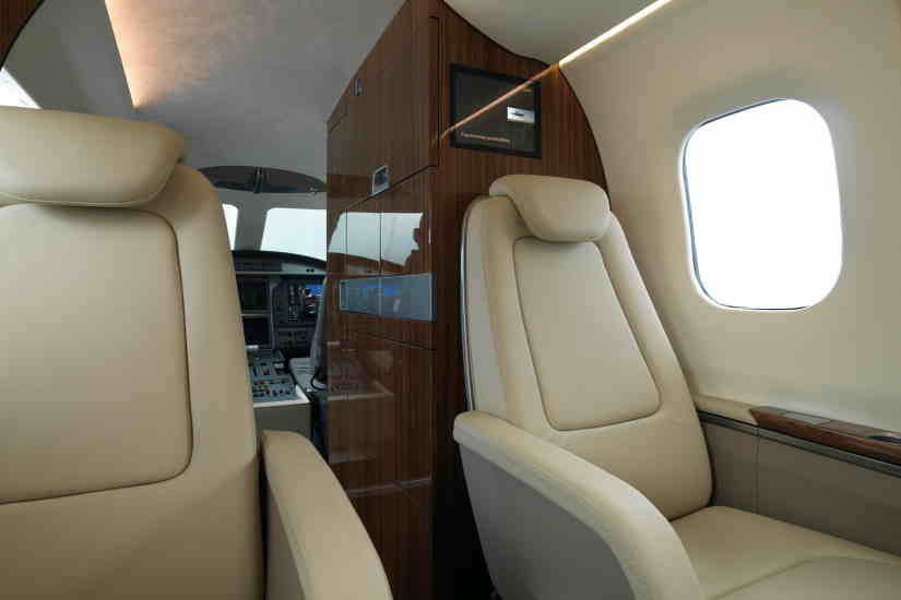 Grob SPn Utility Jet cabine