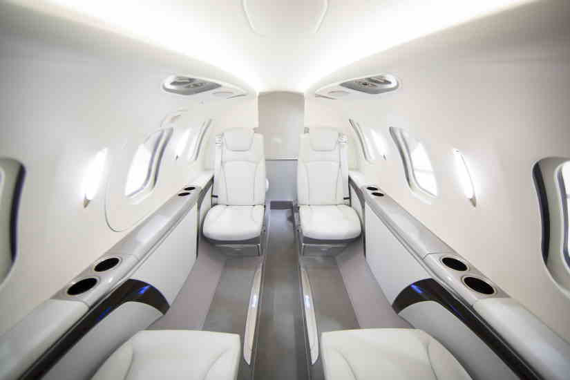 HondaJet HA-420 cabine