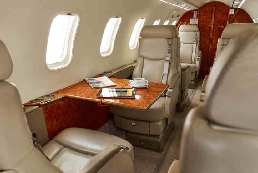Learjet 45 XR cabine