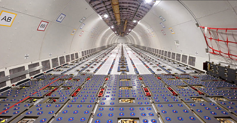 Airbus A330-200F cabine