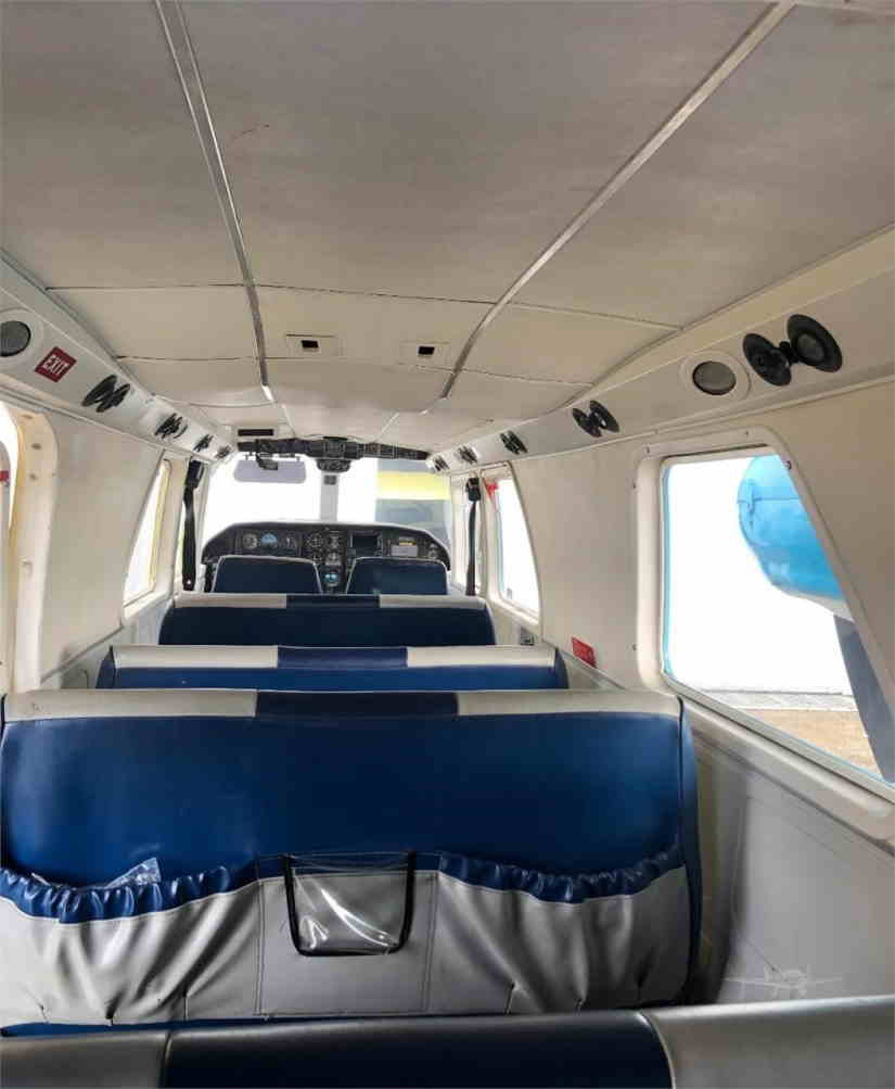 Britten-Norman Islander cabine