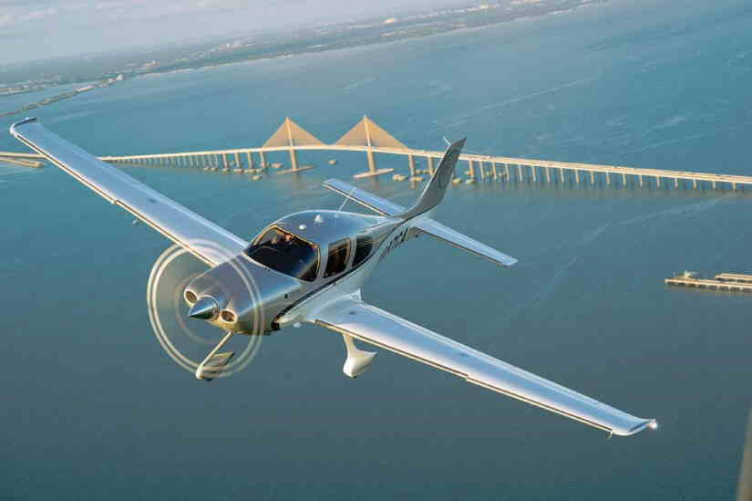 Cirrus SR-22 aircraft